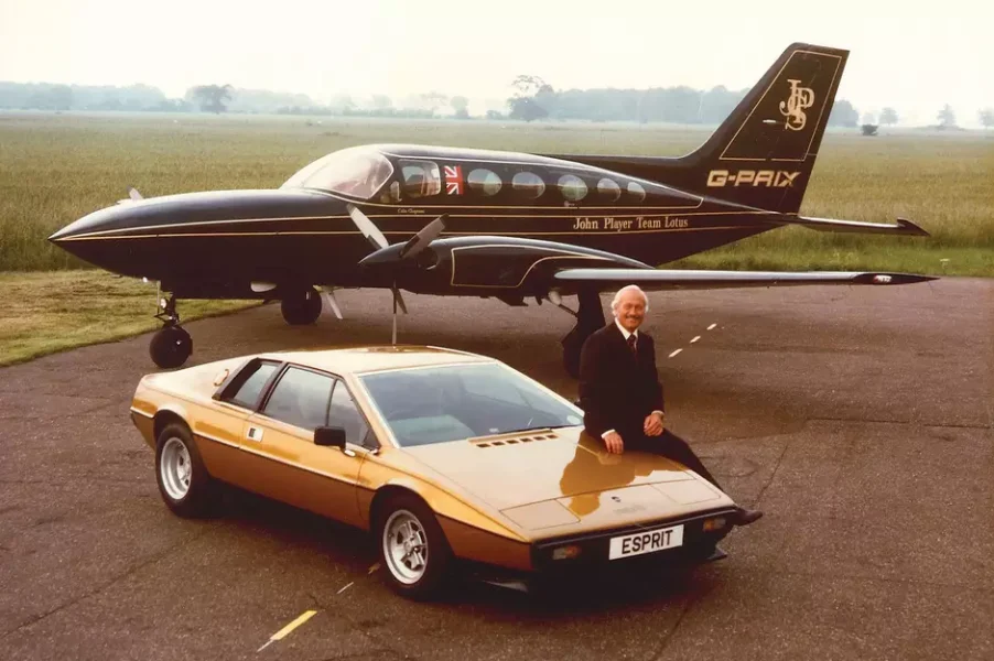 Colin Chapman, o fundador da Lotus