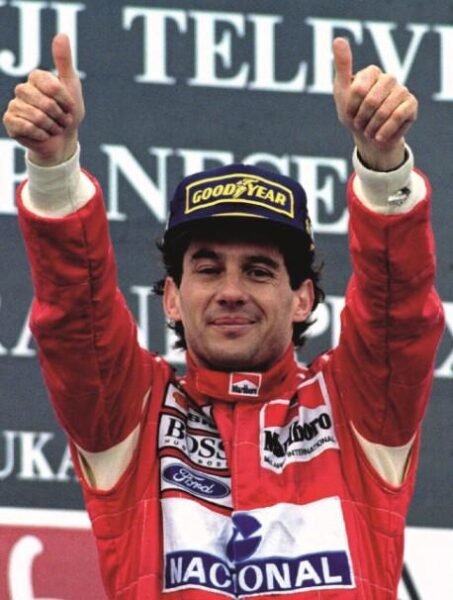 Ayrton Senna vence o GP do México 1989: Três em um