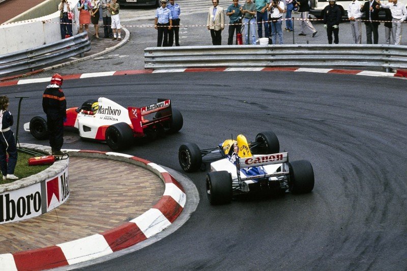 Ayrton Senna vence o GP de Mônaco 1992; segura Leão