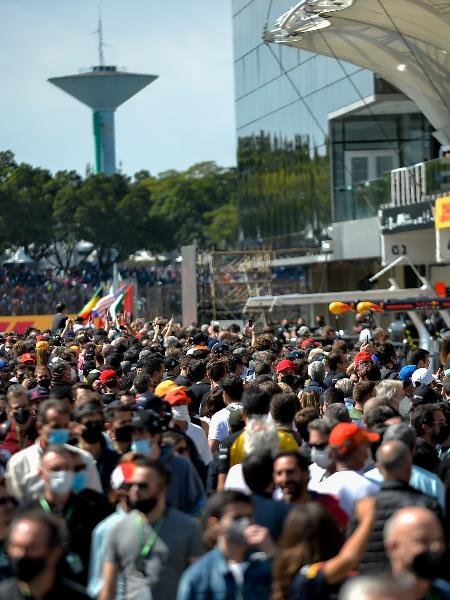 GP de São Paulo de F1, fãs relatam dificuldades na compra de ingresso
