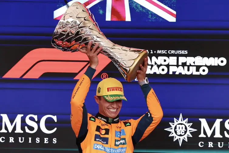 Lando Norris vence o emocionante GP de São Paulo de F1 2026