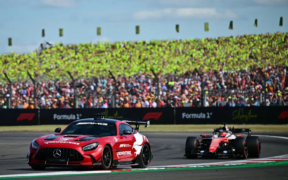 FIA erra de novo: de Abu Dhabi 2021 a Silverstone 2026,