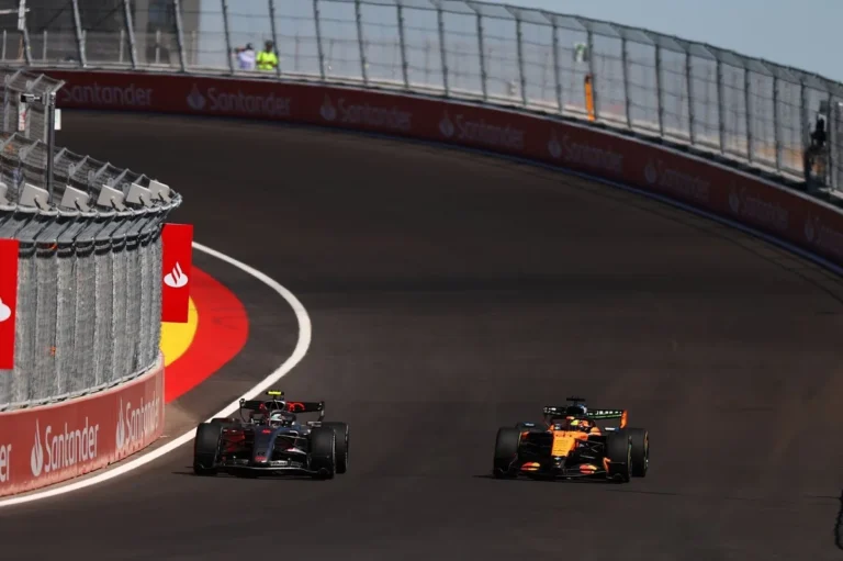 O tão aguardado primeiro Grande Prêmio de Fórmula 1 no Madring, em Madri, terminou neste domingo com uma constatação que já vinha sendo desenhada desde os treinos: o novo circuito espanhol é impressionante como desafio para os pilotos, mas deixa muito a desejar quando o assunto é proporcionar ultrapassagens.