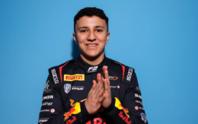 Isack Hadjar está de volta à Red Bull após se recuperar de lesão no punho. Francês retorna no GP do Azerbaijão e terá Singapura como próximo grande desafio.