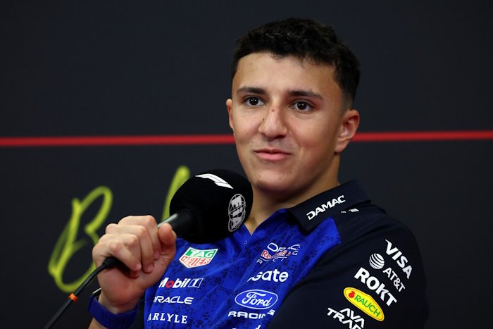 Isack Hadjar ganha voto de confiança da Red Bull para a temporada 2027