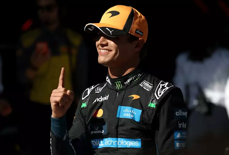 Norris conseguiu superar Antonelli por apenas 11 milésimos de segundo, enquanto Verstappen e Hamilton completaram uma primeira fila e segunda fila recheadas de campeões e protagonistas da temporada.