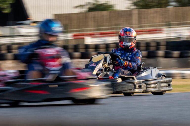 Tetracampeão mundial protagoniza recuperação impressionante no “Max vs 100” e chega à liderança em cerca de 35 minutos