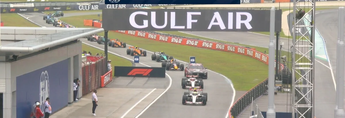 Caos em Sepang: bug eletrônico deixa pilotos sem potência antes da largada da F1