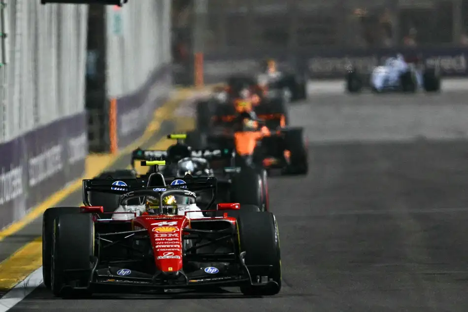 Lewis Hamilton e Ferrari